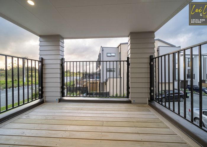  at 1-2 Falcon Crescent, Hobsonville, Waitakere City, Auckland