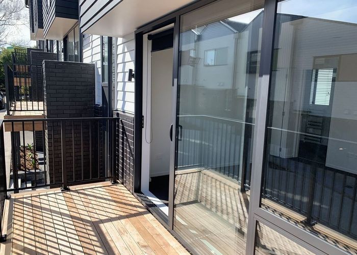 at 24 Panoni Lane, Howick, Manukau City, Auckland