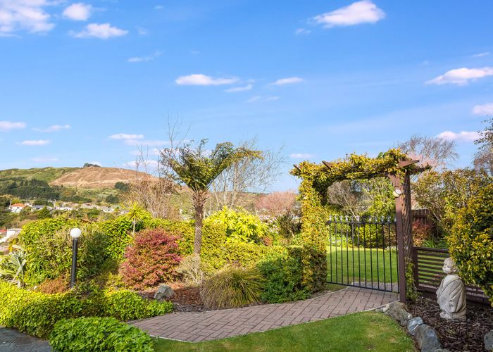  at 351 Main Road, Tawa, Wellington