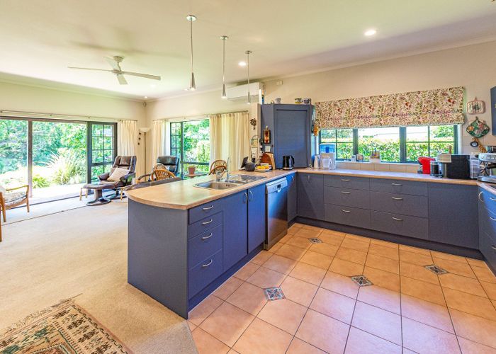  at 7 Suffolk Drive, Otamatea, Whanganui