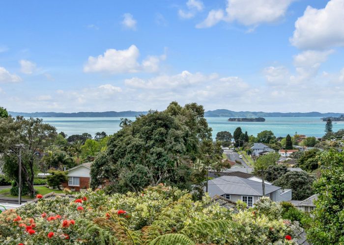  at 2/40 Cook Street, Howick, Manukau City, Auckland