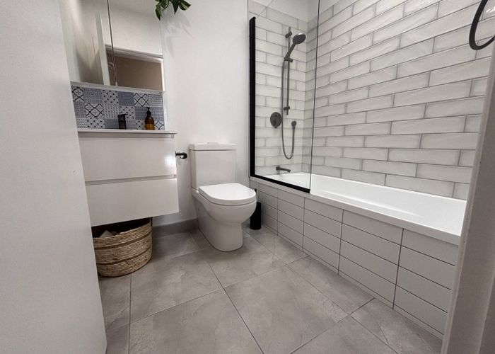  at 16 Taikata Road, Te Atatu Peninsula, Waitakere City, Auckland