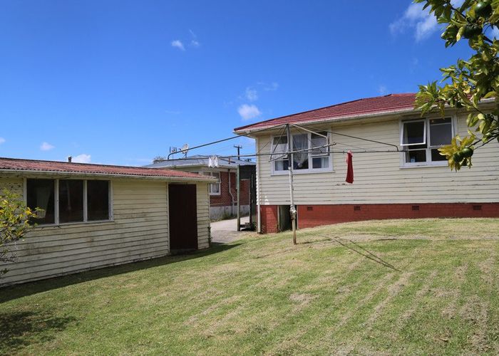  at 6 Kuaka Place, New Lynn, Auckland