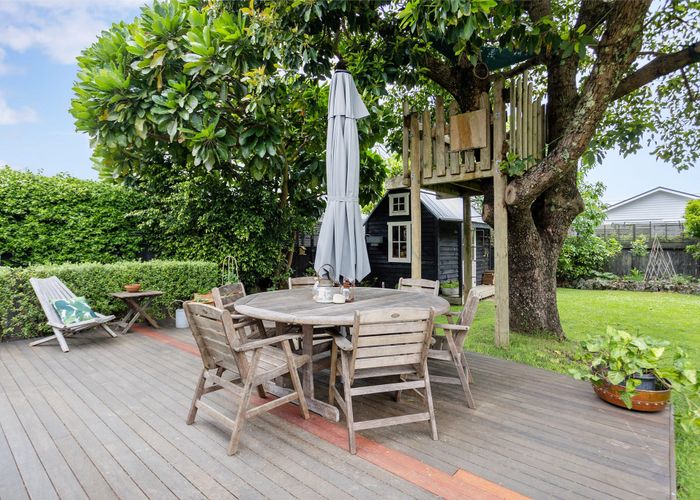  at 17 Parrish Road, Sandringham, Auckland