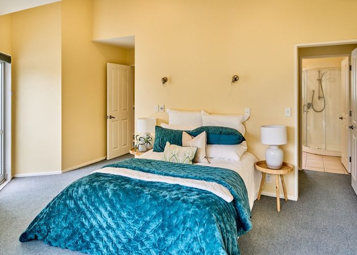  at 7 Bank Road, Northland, Wellington, Wellington
