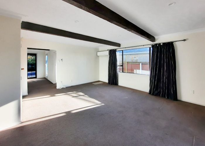 at 405 Avonhead Road, Avonhead, Christchurch