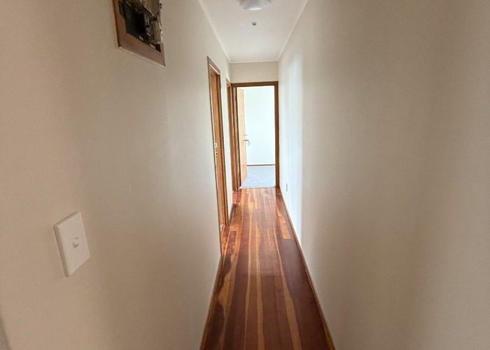  at 26  Riverpark Crescent, Henderson, Waitakere City, Auckland