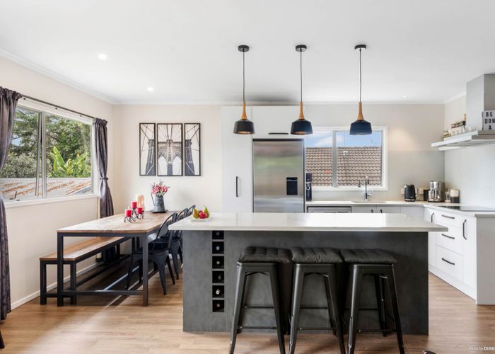  at 22 Landow Place, Henderson, Auckland