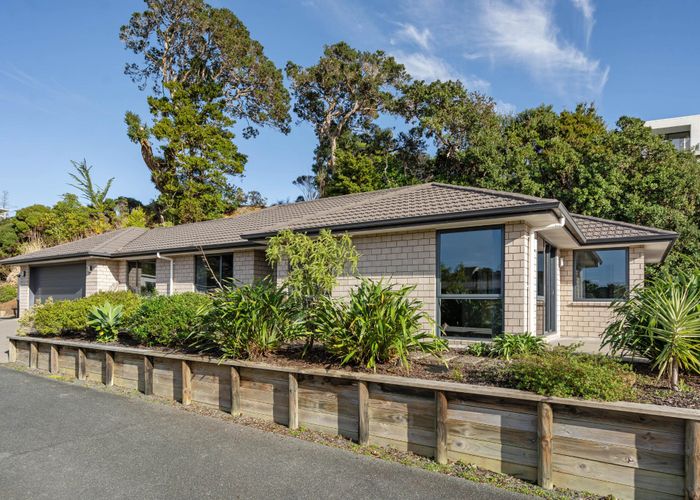  at 6 Genoa Lane, Whangarei