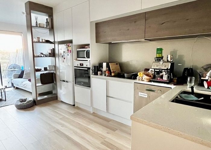  at 98 Tarapuka Road, Westgate, Waitakere City, Auckland