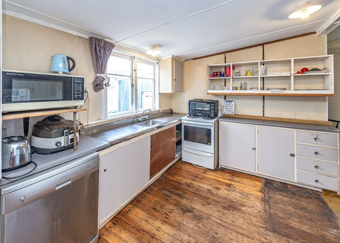  at 4 Lowther Street, Whanganui Central, Whanganui, Manawatu / Whanganui