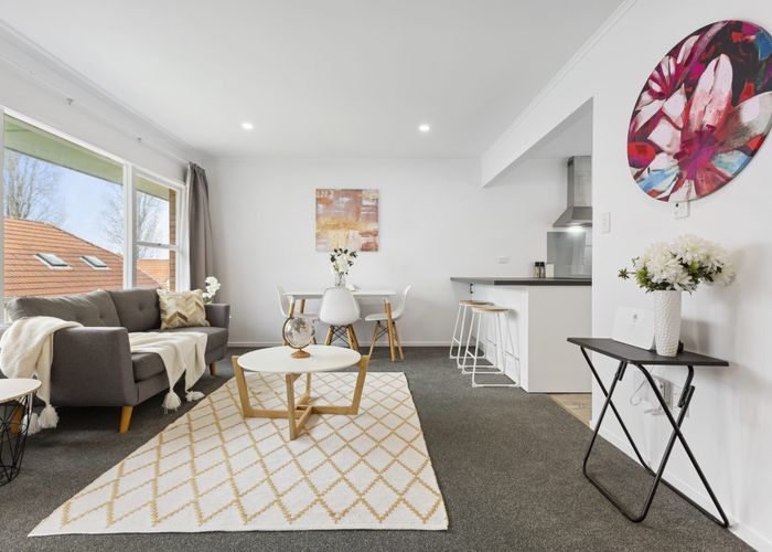  at 2/70 Nile Road, Milford, North Shore City, Auckland