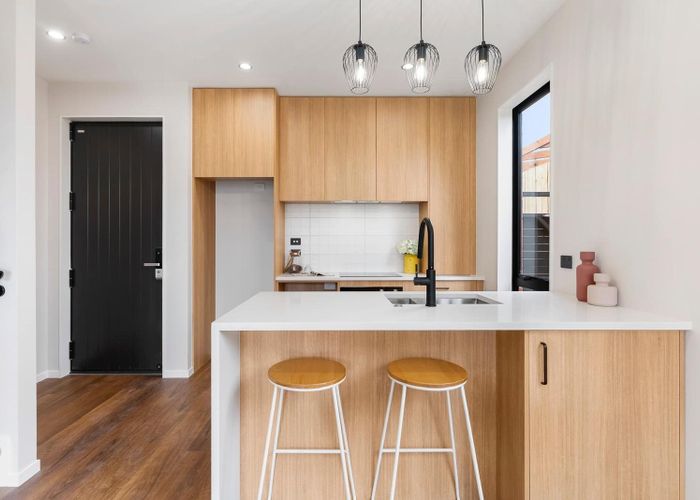  at 121D Reeves Road, Pakuranga Heights, Manukau City, Auckland