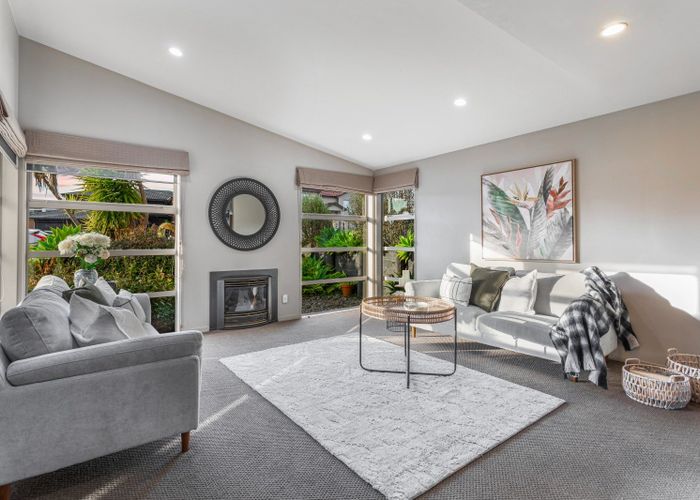  at 17 Glen Bay Close, Pinehill, Auckland
