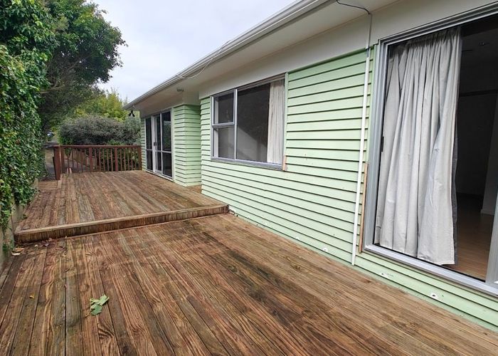  at 214 Forrest Hill Road, Forrest Hill, North Shore City, Auckland