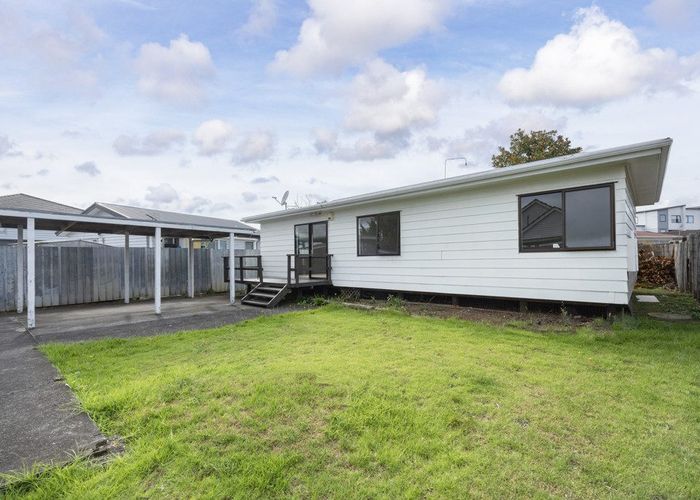  at 2/9 Cornwall Road, Mangere, Manukau City, Auckland