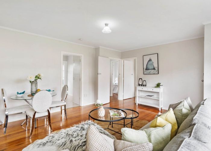  at 2/34 Lake Pupuke Drive, Takapuna, Auckland