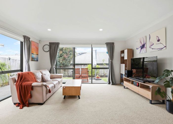  at 1B Duncan Avenue, Te Atatu South, Waitakere City, Auckland