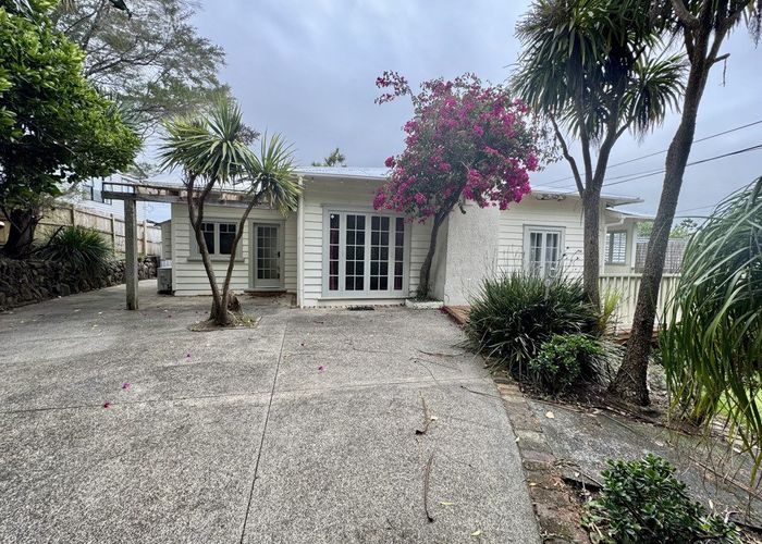  at 33 Willerton Avenue, New Lynn, Waitakere City, Auckland