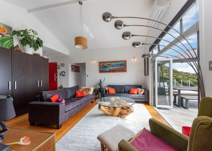  at 35 Piha Road, New Lynn