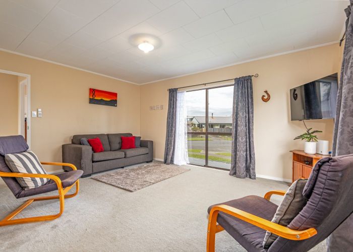  at 19 Gladys Place, Kelvin Grove, Palmerston North, Manawatu / Whanganui