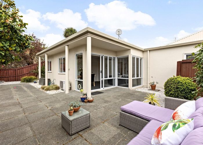  at 2/18 Palatine Terrace, Huntsbury, Christchurch