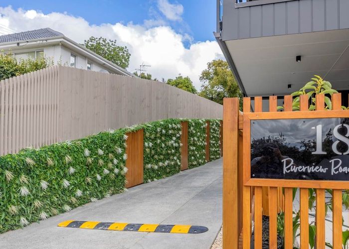  at 1/18 Riverview Road, New Lynn, Auckland