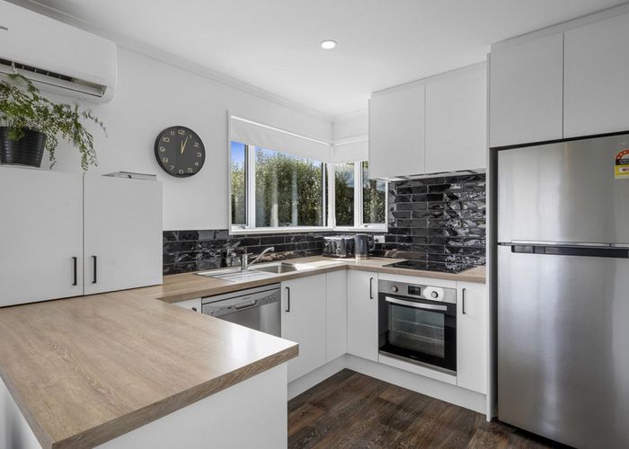  at 2/9 Cassidy Place, Belfast, Christchurch