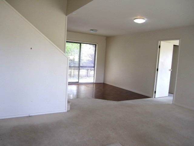  at 8/18 Roanoke Way, Albany, North Shore City, Auckland
