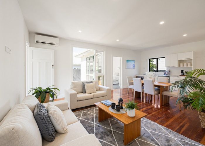  at 121A Forest Lake Road, Forest Lake, Hamilton, Waikato