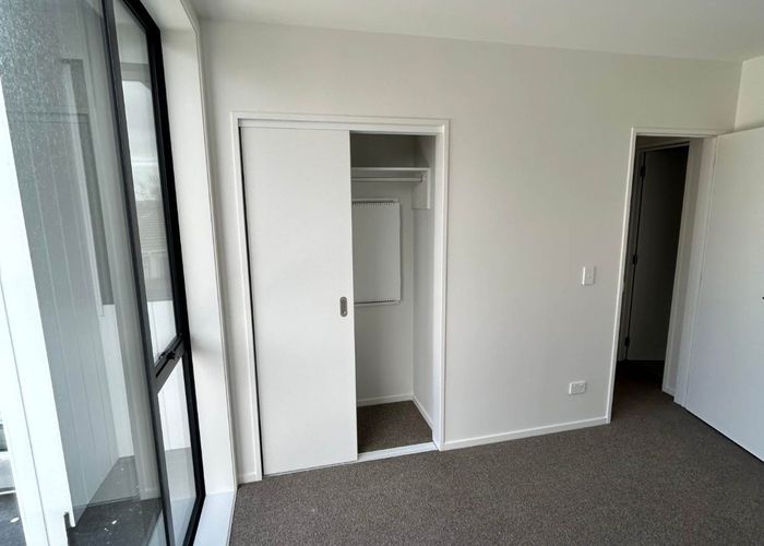  at 4/16 Treasure Lane, Te Atatu South, Waitakere City, Auckland