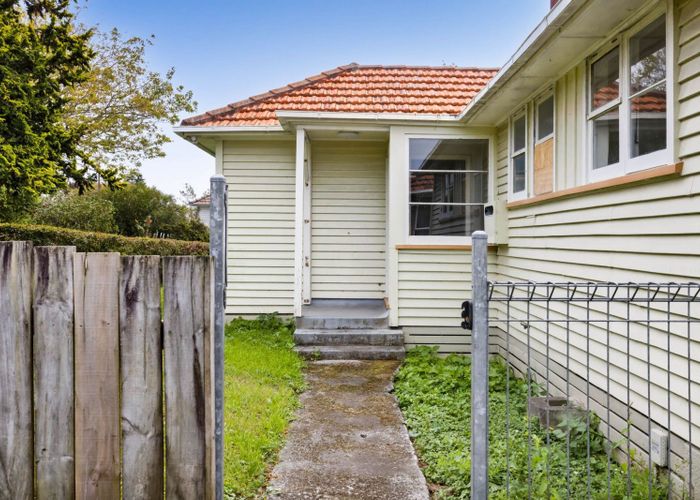  at 5 Glenpark Avenue, Westown, New Plymouth, Taranaki