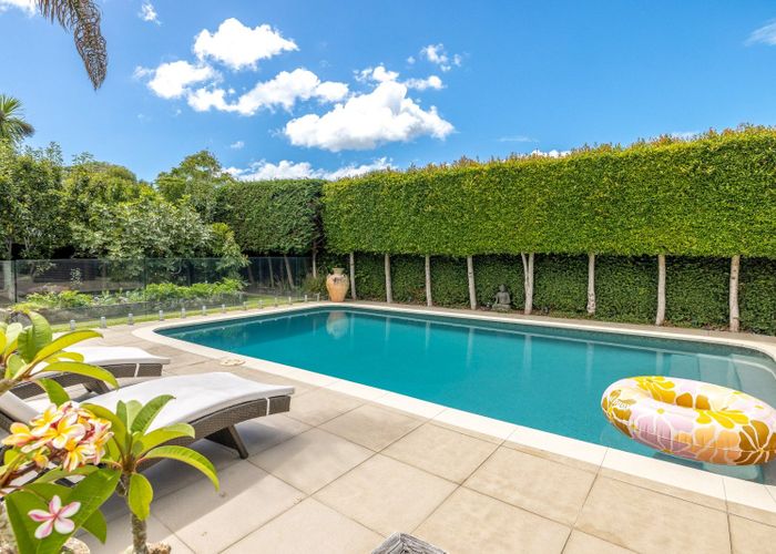  at 90 The Esplanade, Surfdale, Waiheke Island, Auckland