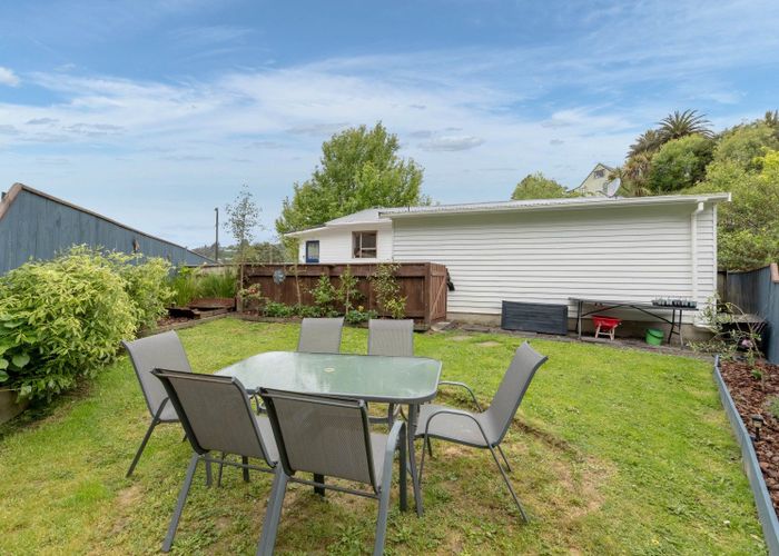  at 8 Harold Grove, Stokes Valley, Lower Hutt