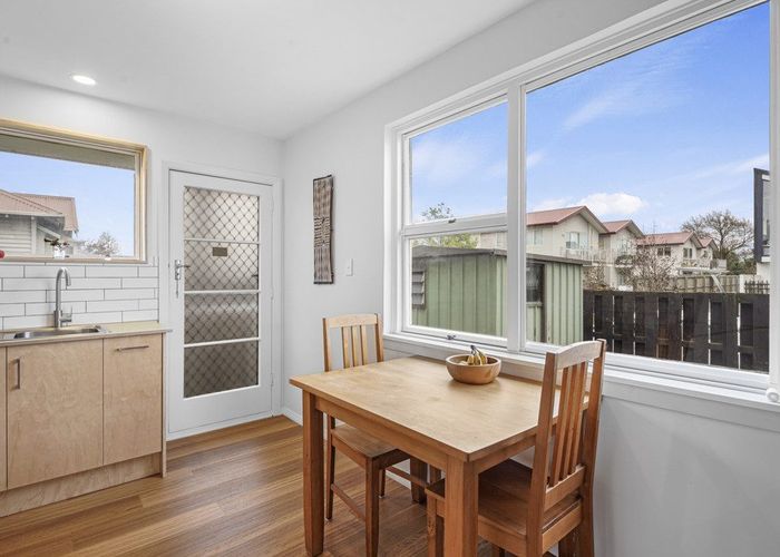  at 1/64 Osborne St, Waltham, Christchurch City, Canterbury