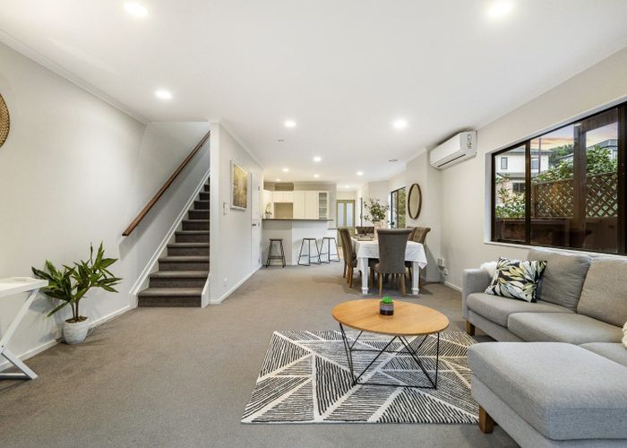  at 1/6 Sunnydale Place, Albany, North Shore City, Auckland