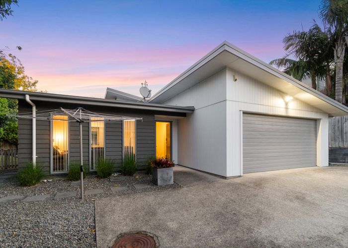  at 6 Domain Lane, Mangere Bridge, Manukau City, Auckland