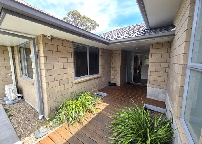  at 1 Meadowviews Drive, Welcome Bay, Tauranga