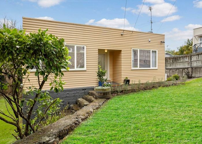  at 29 Bannerman Road, Morningside, Auckland