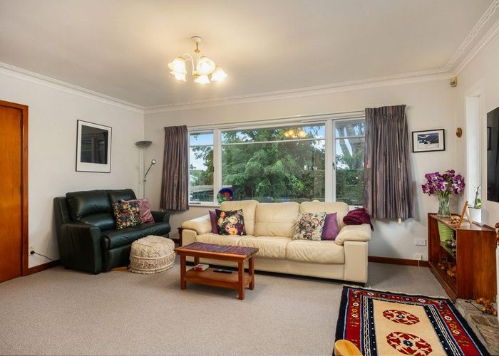  at 18 Amandale Avenue, Mount Albert, Auckland