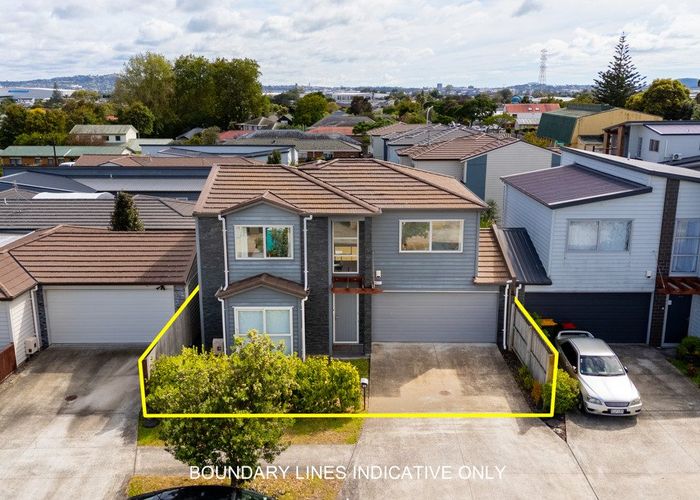  at 12 Bukem Place, Favona, Auckland
