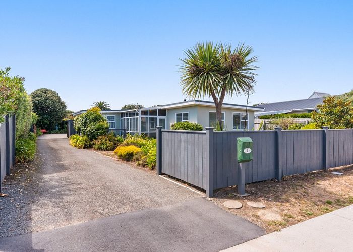  at 5 Eruini Street, Waikanae Beach, Waikanae