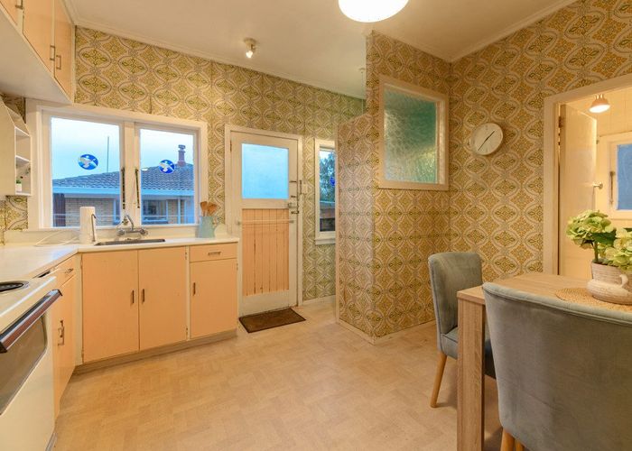  at 1/16 Karaka Street, New Lynn, Auckland