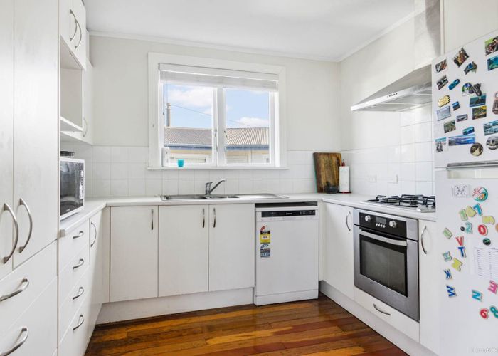  at 237 Sturges Road, Henderson, Auckland