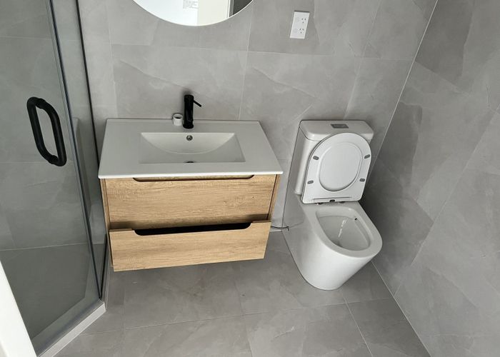  at 4/43 Tirimoana Rd, Te Atatu South, Waitakere City, Auckland