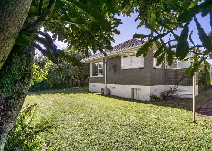  at 3/13 Otakau Road, Milford, Auckland