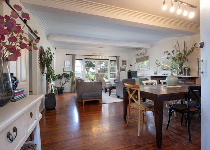  at 11 Tawini Road, Titirangi, Waitakere City, Auckland