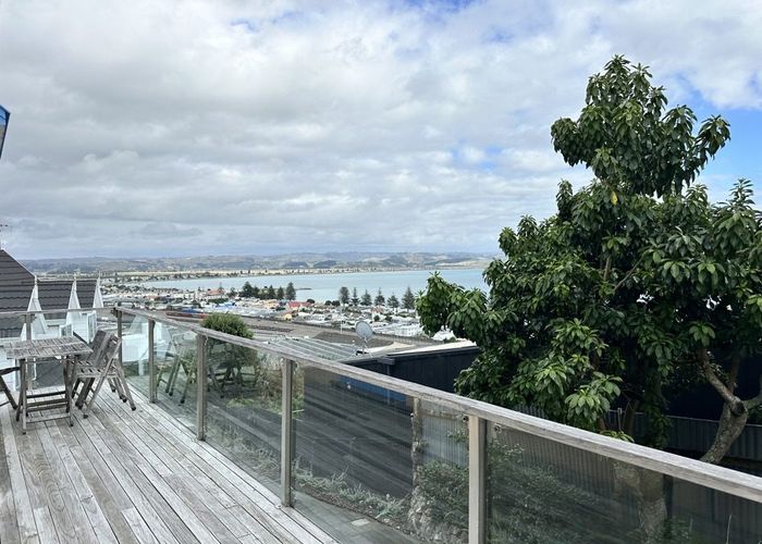  at 32 Roslyn Road, Bluff Hill, Napier