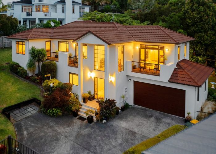  at 36 Woodridge Avenue, Northcross, Auckland
