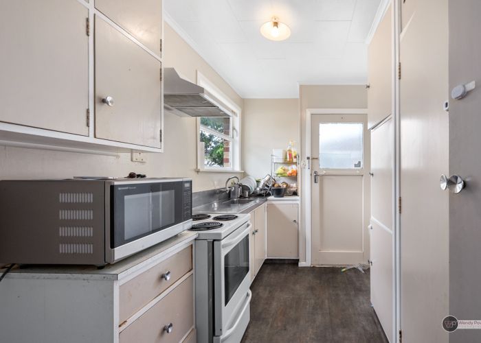  at 2/11 Sutherland Avenue, Silverstream, Upper Hutt